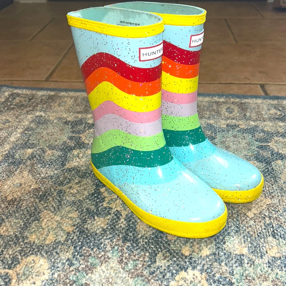 Hunter Kids Light Blue Rainbow Stripe Rain Boots with Yellow Trim
